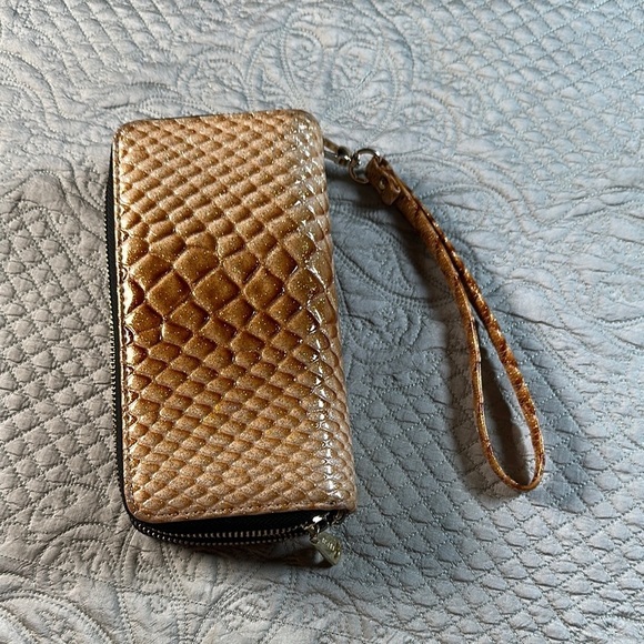 Gold Metallic Quilted Wristlet Clutch - Picture 2 of 6